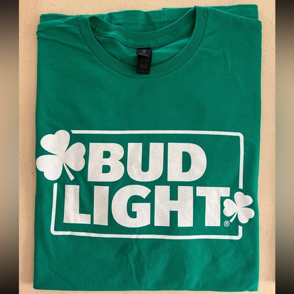 New Unisex crewneck XL Saint Patrick’s Day t-shirt bundle - Picture 7 of 8